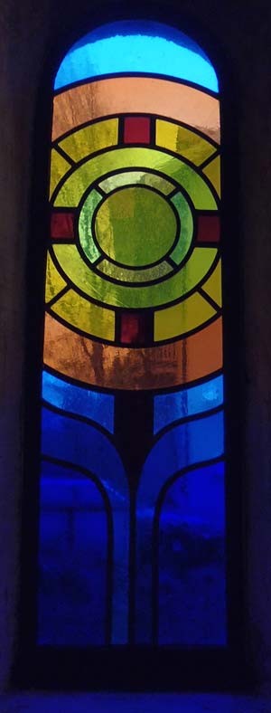 Kirchenfenster in der Friedenskirche in Starnberg