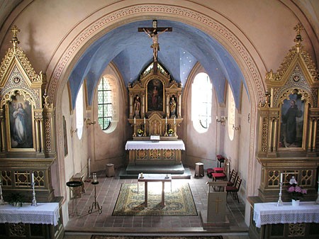 Altarraum der Sölberkirche in Raisting